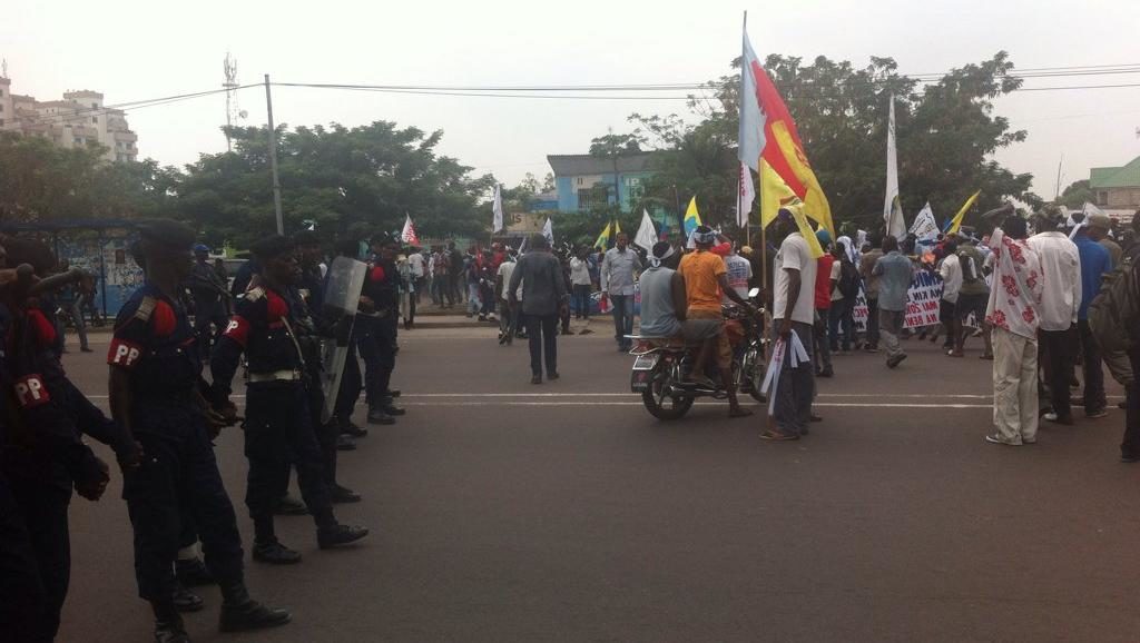 RDC: des milliers de personnes dans la rue