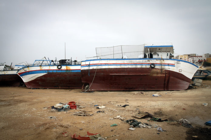 Migrants: des centaines de naufragés près de la Crète, 117 corps en Libye