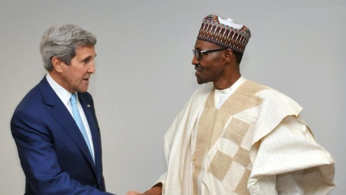 Nigeria: en visite, John Kerry félicite l'armée en lutte contre Boko Haram