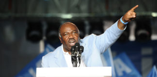 Gabon: démonstration de force du président sortant au lancement de la campagne
