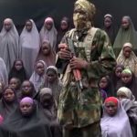 Capture d&rsquo;écran d&rsquo;une vidéo diffusée par Boko Haram le 14 août 2016 montrant, selon le groupe islamiste, les lycéennes kidnappées à Chibok au Nigeria deux ans plus tôt | AFP | HO