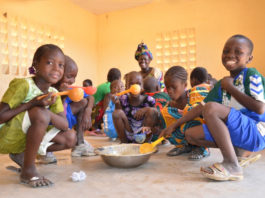 Mali : le programme de repas scolaires du PAM compromis à la veille de la rentrée des classes