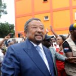 le-leader-de-l-opposition-gabonaise-jean-ping-arrive-a-son-quartier-general-le-8-septembre-2016-a-libreville_5666429