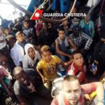 migrants-charge-gardes-cotes-italiens-mardi-30_1_730_459