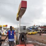 une-station-service-a-gagnoa-dans-le-centre-ouest-de-la-cote-d-ivoire-le-29-septembre-2015_5683445
