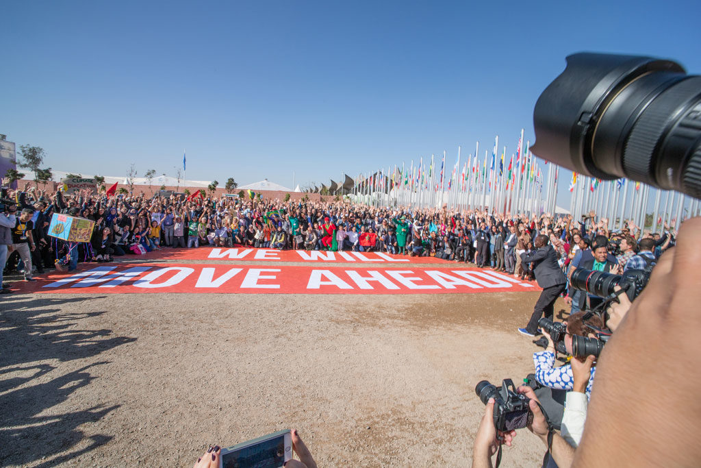 les pays s'engagent à mettre en œuvre complètement l'Accord de Paris sur le climat