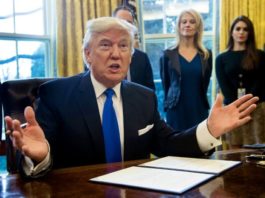 Donald Trump dit envisager un "tout nouveau décret" migratoire