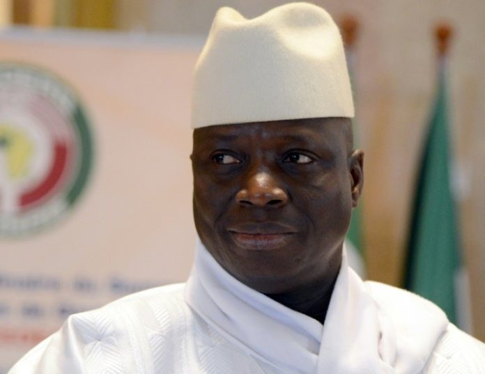 Gambie: 12 ambassadeurs limogés pour avoir réclamé le départ de Jammeh
