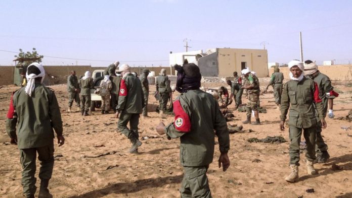 Mali: 37 morts dans un attentat suicide contre des groupes armés
