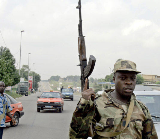 Côte d'Ivoire: tirs en l'air de soldats à Adiaké, près d'Abidjan