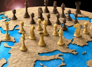 Stratégies Croisées : la fragile symphonie géopolitique Moscou–Delhi–Washington