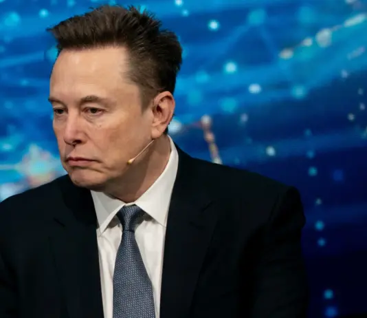 Elon Musk devient le premier trillionnaire de l’histoire grâce au SpaceX