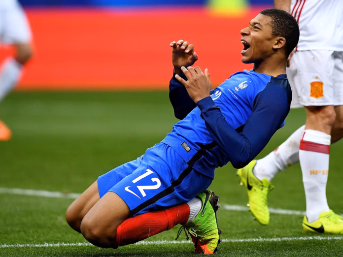 Football : Mbappé, nouveau roi des buteurs du Mondial