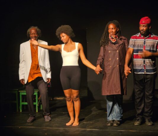 NOT KOKO’S NOTE : le Théâtre de la Ruche chante « Atemengue »